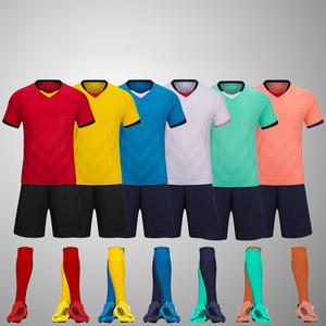 Camiseta de Fútbol Retro Personalizada al por Mayor, 100% Poliéster, Uniforme de Equipo de Fútbol - Product Image 1