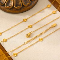 Collier avec petite fleur pour femme, chaîne florale délicate en acier inoxydable plaqué or 18 carats, doré