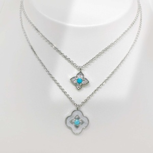 Collier pendentif personnalisé en argent sterling 925 avec pierre verte, trèfle en zircon, plaqué or, élégant, tendance, vente en gros - Product Image 4