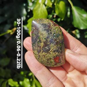 Vente en gros de pierres de sang de dragon sculptées de haute qualité, style bohème, pour la méditation, la décoration intérieure et la chance - Product Image 6