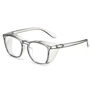 Lunettes de sécurité à monture noire, transmission de la lumière à 99%, blocage de la lumière bleue, protection des yeux contre la poussière, le vent, les éclaboussures de pollen - Product Image 1