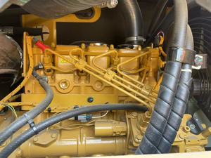 Excavatrice compacte et fiable CAT 305.5 de 5,5 tonnes pour les travaux de construction, d'aménagement paysager et d'infrastructure - Product Image 3