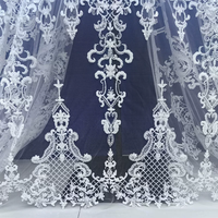 Tissu en dentelle de tulle brodé de perles et de sequins pour robe de mariée, voile et mantille