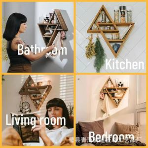 Estante de pared triangular de madera de 3 niveles, estantería de madera maciza para almacenamiento en el hogar, dormitorio o sala de estar - Product Image 2