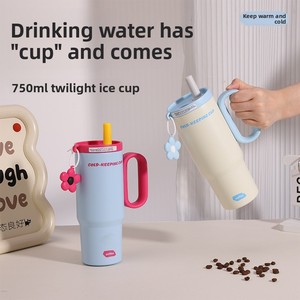 Tasse en acier inoxydable 316 isolée de grande capacité transfrontalière haute apparence tasse d'eau froide d'été poignée moderne <span class=keywords><strong>pour</strong></span> les fêtes - Product Image 5