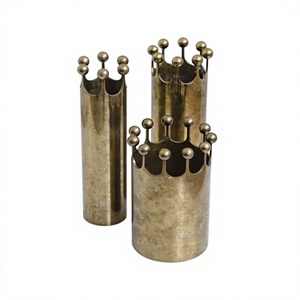 Ensemble de vases couronnes anciennes faits à la main, vases et pots à fleurs modernes pour table, décoration artisanale en métal, décoration intérieure, vase en métal pour la maison - Product Image 1