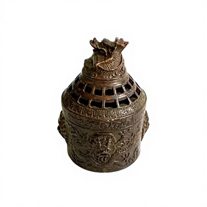 Brûleur d'encens Bakhoor classique pour la maison avec un design décoratif, 100% matières premières naturelles, respectueux de l'environnement, pour usage religieux - Product Image 1