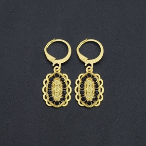 Nuevos Aros de Oro 2024, Juego de Joyería de Latón de Moda con Diseño de Zirconia en Forma de Gota, Pendientes de Encanto al por Mayor - Product Image 3