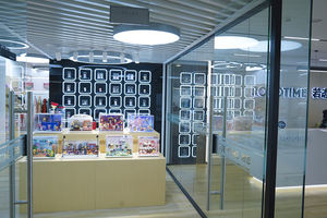 Kit de maison <span class=keywords><strong>miniature</strong></span> DIY Robotime <span class=keywords><strong>Rolife</strong></span> US Warehouse DG145 Emily's Flower Shop, puzzle en bois 3D - Product Image 6