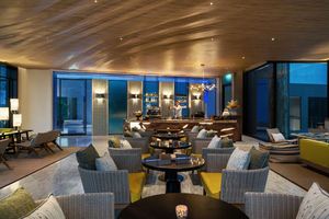 Raffles <span class=keywords><strong>Jakarta</strong></span> Hotel cama doble muebles de habitación Hotel de cinco estrellas sala de estar y comedor mesa y sillas para proyectos hoteleros - Product Image 5