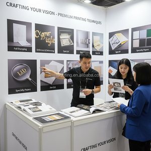 Impression de catalogue de produits de luxe personnalisé en couleur, impression de magazine, impression de <span class=keywords><strong>livre</strong></span>, production de brochure de haute qualité avec finition brillante - Product Image 6