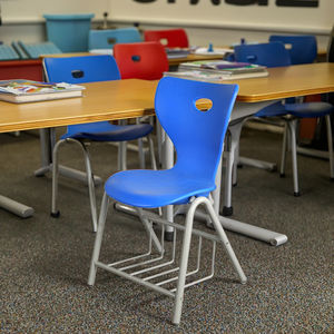 Chaises d'école et de bureau en plastique durables, empilables, modernes et populaires, en vente chaude, pour les événements, chaise personnalisée - Product Image 1