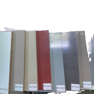 La mejor calidad 18mm OSB 4x8ft Oriented Strand Board E0 E1 Glue PET Surface Hecho en China - Product Image 1