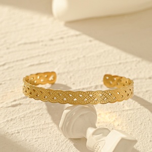 Wholesale Zeadear PH-0079 <b>Fashion</b> 304/316L Stainless Steel 14k Gold Plated <b>Cuff</b> <b>Bracelets</b> Zircon Women's Letter Design - Product Image 2
