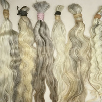 Vente en gros Extensions de queues de cheval en cheveux humains gris vierge brut non transformé en argent bouclé blanc naturel pour tressage pour perruques en dentelle