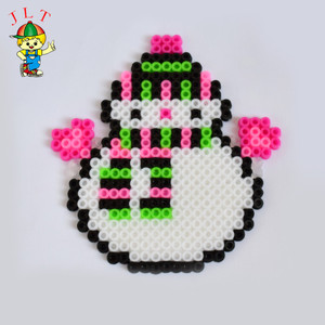 Perles Perler de forme ronde pour enfants, jouets éducatifs, bricolage, perles Perler 5mm pour la création, prix d'usine, de haute qualité, vente en gros - Product Image 1