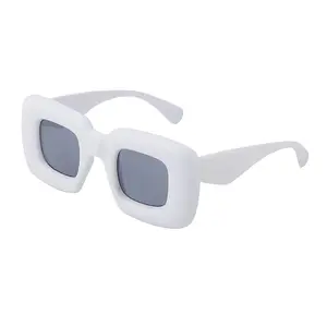 Qmoon Oversize Vintage Retro Shades Sun Glasses Sunglasses Female Lady Custom Logo Branded Y2K Square Sunglasses for Women