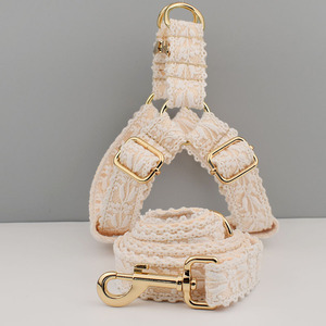 Fabricantes Amostra grátis Ajustável Dog Harness Set Logotipo Personalizado Design De Luxo Soft Pet Harness para Cães - Product Image 3