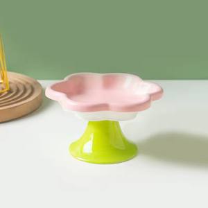 Comedero Elevado de Cerámica para Gatos con Diseño Floral, Plato para Agua y Bocadillos con Soporte para Protección del Cuello - Product Image 4