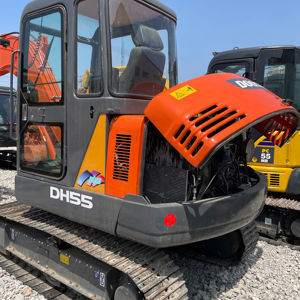 เครื่องจักรขุดมือสอง5.5ตันผ่านการรับรอง CE - Product Image 1