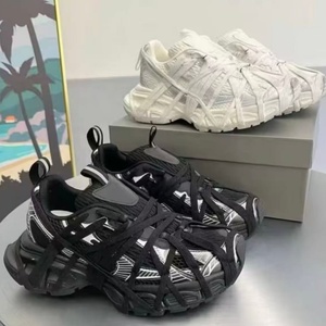 Zapatillas Deportivas Retro de Alta Calidad 3XL para Parejas, Antideslizantes, Cómodas, Transpirables, con Correa de Tela y Cordones, para Todas las Temporadas - Product Image 2