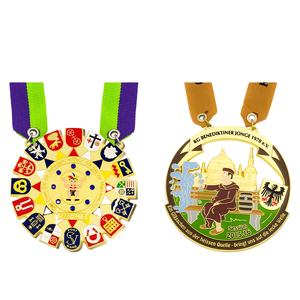 A granel barato <span class=keywords><strong>de</strong></span> exquisita artesanía <span class=keywords><strong>de</strong></span> metal esmalte carnaval fiesta Santa medalla del Día con cordón justo no pedido mínimo - Product Image 1