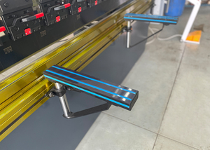 Máquina de Doblado WEIYA de <span class=keywords><strong>135</strong></span> Toneladas y 3200 mm, Prensa Plegadora Hidráulica CNC para Chapa Metálica con Sistema de Control SCS900 - Product Image 2