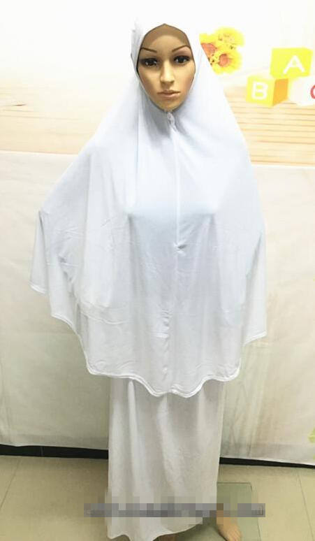 ชุดเดรสยาว