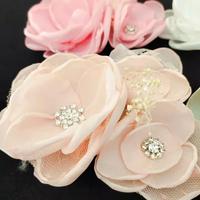 Corsage de mariage élégant en tissu fait main, grande fleur en tissu, accessoire vestimentaire, vente en gros