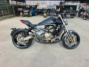 Motocicletas Usadas Zontes 310V en Perfecto Estado, Diseño de Crucero Vanguardista, Apariencia Impresionante, Excelente Relación Calidad-Precio - Product Image 3