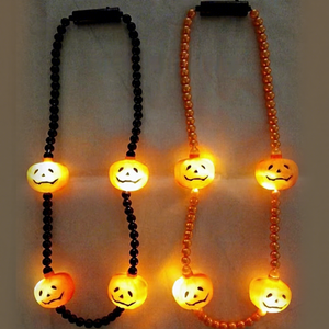 RICHSHINING Decoraciones de Fiesta de Halloween, Collar LED de Vampiro, Collar Luminoso de Calabaza y Zombi para Niños, Disfraz de 'Truco o Trato' - Product Image 3