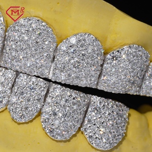 <span class=keywords><strong>Grillz</strong></span> Moissanite en Argent 925, <span class=keywords><strong>Grillz</strong></span> Dentaire Personnalisé 8 sur 8, Style Hiphop Diamant Moissanite pour Hommes - Product Image 2