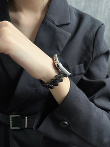 <span class=keywords><strong>Bracelet</strong></span> en acier inoxydable Wave de luxe pour <span class=keywords><strong>Apple</strong></span> <span class=keywords><strong>Watch</strong></span> Ultra 49 42 40mm 44 41mm 45mm <span class=keywords><strong>Bracelet</strong></span> en métal pour IWatch 8 7 6 <span class=keywords><strong>SE</strong></span> <span class=keywords><strong>Bracelet</strong></span> pour <span class=keywords><strong>femme</strong></span> - Product Image 6