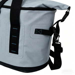 Bolsa Térmica Personalizada con Aislamiento a Prueba de Fugas de Fábrica OEM, Bolsa Térmica Impermeable para <span class=keywords><strong>Insulina</strong></span>, Bolsa Térmica para Camping y Playa con Capacidad para 6 Latas - Product Image 3