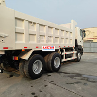 Camion benne HINO 6x4 poids lourd 700 d'occasion en excellent état à prix réduit