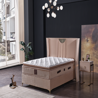 Lit double au design moderne avec cadre en bois massif taille super king et tête de lit en tissu
