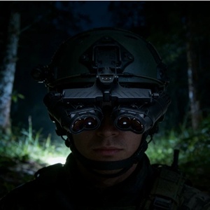 Dispositif <span class=keywords><strong>de</strong></span> vision nocturne à 4 yeux, étanche IP65, autonomie <span class=keywords><strong>de</strong></span> la batterie <span class=keywords><strong>de</strong></span> 8 heures, vision claire en basse lumière, fonctionnement facile à un bouton - Product Image 5