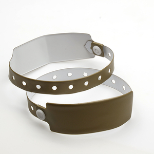 Eco-friendly Personalized L-Shaped Vinyl Wristbands Wholesale Numbered Party Admission Wristbands for Promotional Wristbands