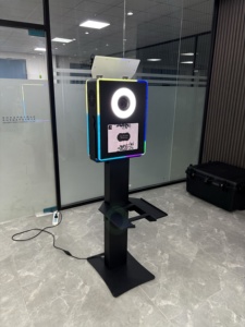 ตู้ถ่ายภาพพกพาแบบสี่เหลี่ยมสำหรับ <span class=keywords><strong>Surface</strong></span> <span class=keywords><strong>Pro</strong></span>, iPad, DSLR พร้อมชั้นวางเครื่องพิมพ์และไฟ RGB สำหรับงานอีเว้นท์ - Product Image 4