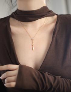 Collier en acier inoxydable plaqué or avec croix en zircon, élégante chaîne de clavicule, bijoux pour femmes - Product Image 6