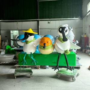 Modelli di Auto da Corsa F1 Personalizzati Scultura in Resina di Vetroresina Fatta a Mano di Alta Qualità Decorazione Artistica Sportiva da Esterno per Parco e Shopping - Product Image 5