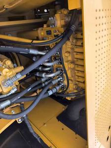 รถขุดตีนตะขาบ CAT 323GX ขนาด 23 ตัน เครื่องขุดไฮดรอลิก พร้อมบุ้งกี๋ขุดดิน - Product Image 5