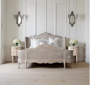 Giường ngủ khung gỗ chạm khắc cổ điển Pháp chất lượng cao, kích thước Queen/King, chất liệu mây và tre đan - Product Image 2