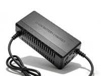 Chargeur de batterie certifié UKCA EMC LVD WFY 12V 10A 36V 5A 60/72 V3A avec garantie de 12 mois, entrée 100-240V pour tricycle électrique