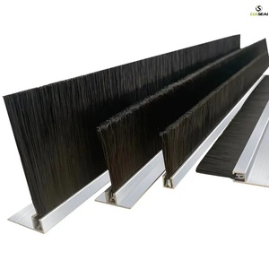 Brosses à lanières en alliage d'aluminium et acier inoxydable pour portes, avec installation par vis, conception durable - Product Image 2