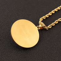 Collier en acier inoxydable plaqué or 18 carats avec cristaux et chaîne en corde pour les soirées et la mode