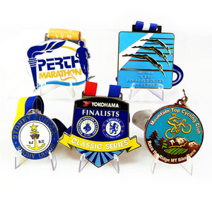 Medallas personalizadas de trote de pavo de 1er lugar para estudiantes de Bádminton de gimnasia Carnaval León Pharos Técnica de fundición de metal Deportes UV - Product Image 1