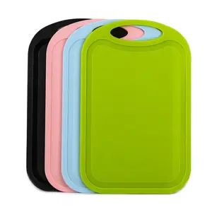 Venda quente Food Grade Carving Board com suspensão Hoop Silicone Cutting Board para cozinha