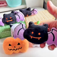 Jouets en peluche couineurs pour chien sur le thème d'Halloween : chauve-souris, citrouille, fantôme mignons
