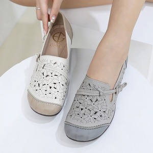 <span class=keywords><strong>Scarpe</strong></span> Slip-On Artigianali in Vera Pelle di Agnello TY per Donne, Comode con Tacco a Zeppa e Decorazioni Floreali Intagliate - Product Image 5